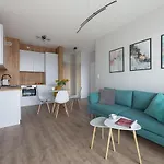 Airport Okecie Cybernetyki Apartments