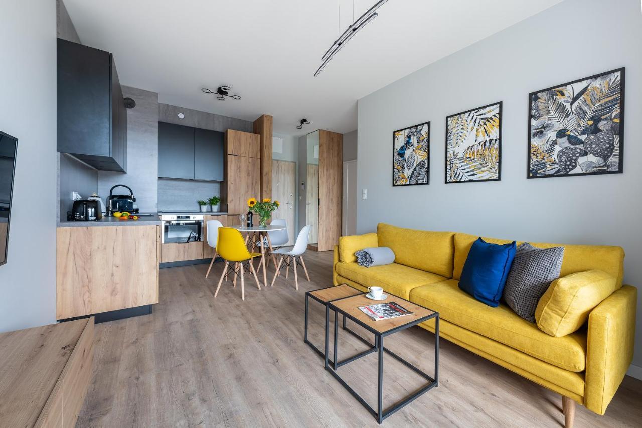 Airport Okecie Cybernetyki Apartament *